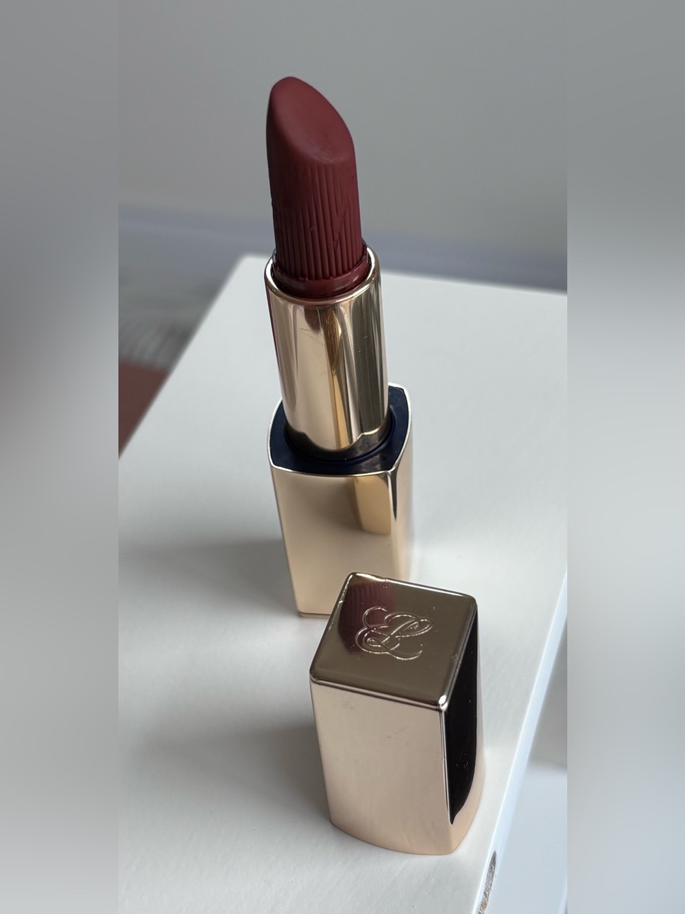 Estée Lauder magnetic closuse matte Lipstick — No Concessions